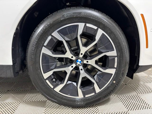 New 2026 White BMW 30 xDrive image 18