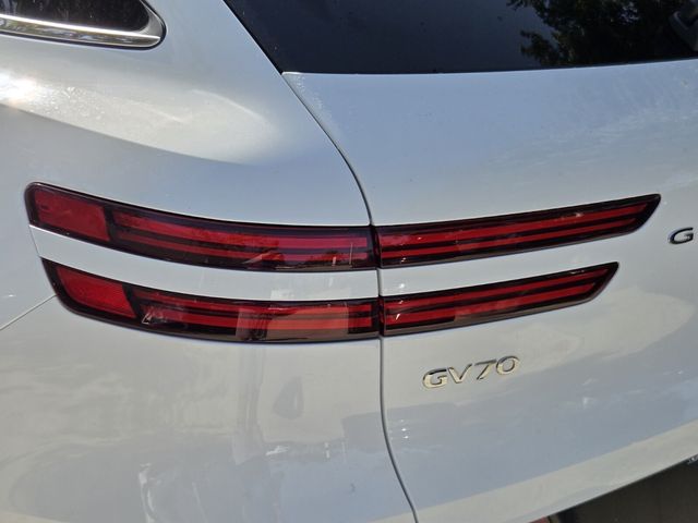 2024 Genesis Gv70 - $38,990