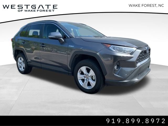 2021 Toyota RAV4 Hybrid XLE photo