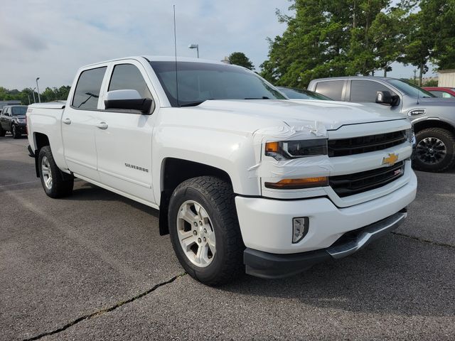 Summit White 2018 Chevrolet Silverado 1500 Pickup Truck Four-Wheel Drive 6-Speed Automatic Overdrive