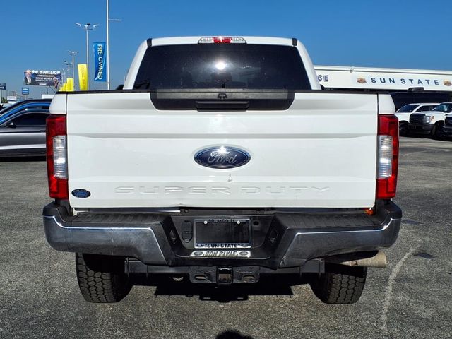2019 Ford F-250SD XLT photo
