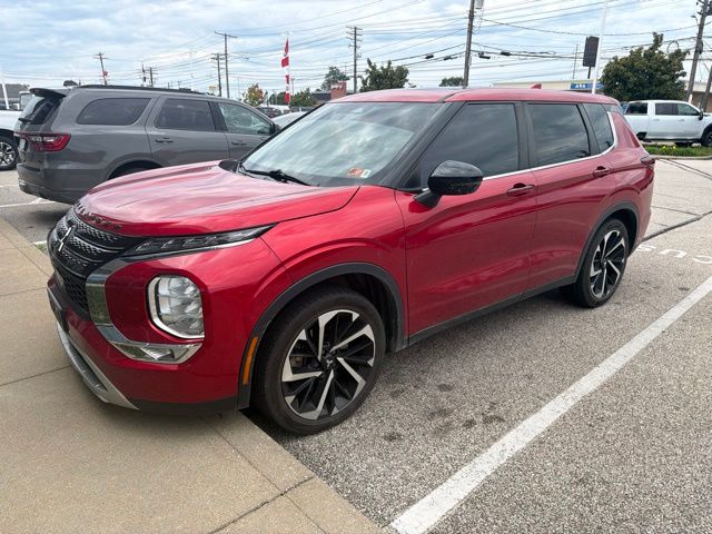 Certified Used 2022 Red Mitsubishi SE image 2