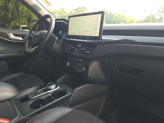 2023 Ford Escape ST-Line:L166580A