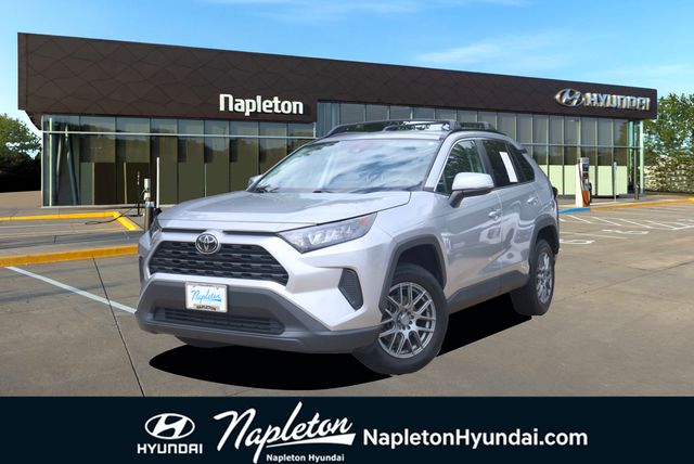 2020 Toyota RAV4 LE FWD