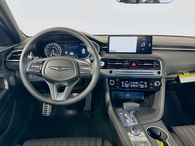 2025 Genesis G70  18