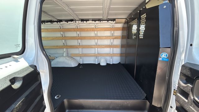 Used 2025 White GMC Work Van image 37