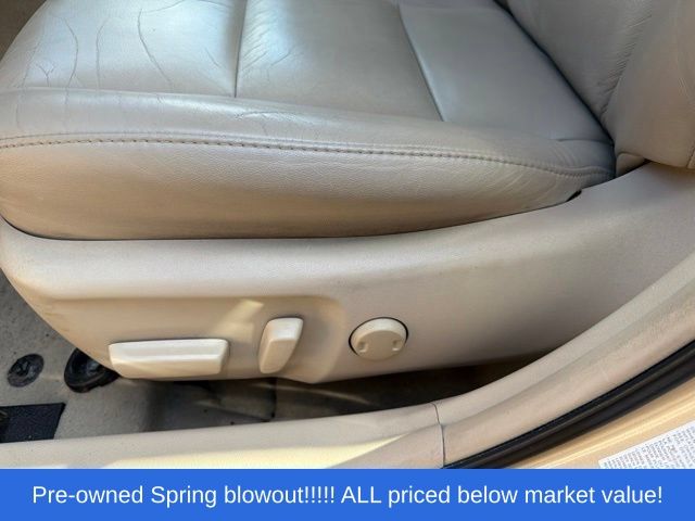 Used 2012 Beige Toyota XLE image 15
