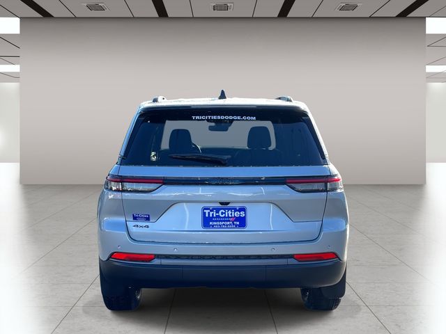 New 2026 Silver Jeep Altitude image 4