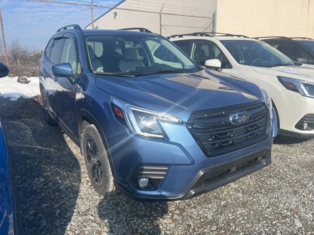 2023 Subaru Forester Premium Crossover AWD