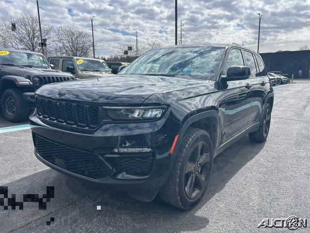 Diamond Black Crystal Pearlcoat 2023 Jeep Grand Cherokee SUV / Crossover Four-Wheel Drive 8-Speed Automatic