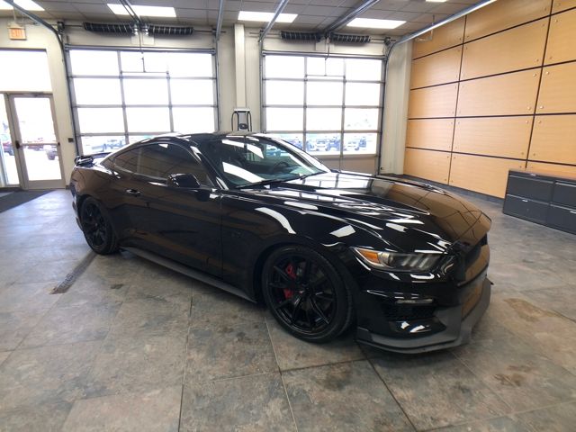 2017 Ford Mustang GT Premium Coupe RWD