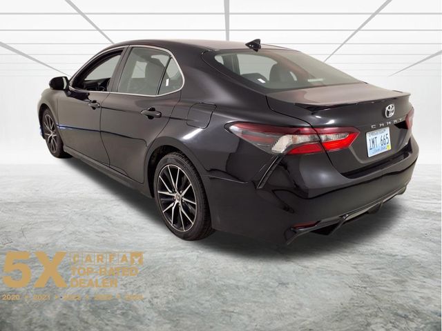 2023 Toyota Camry SE photo