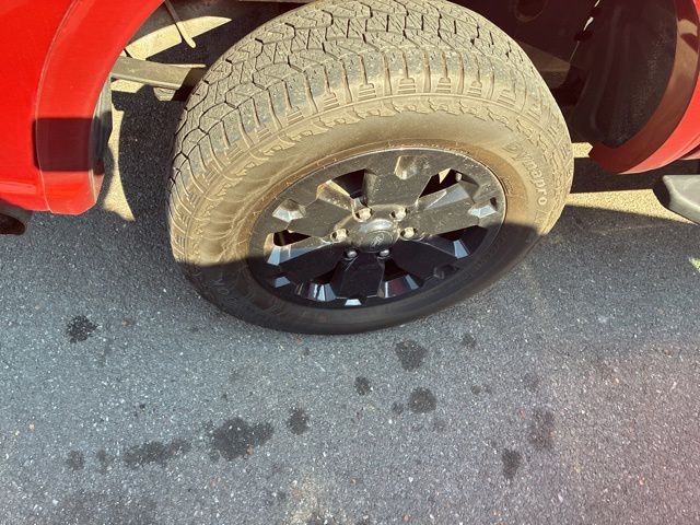 View vehicle photo 2