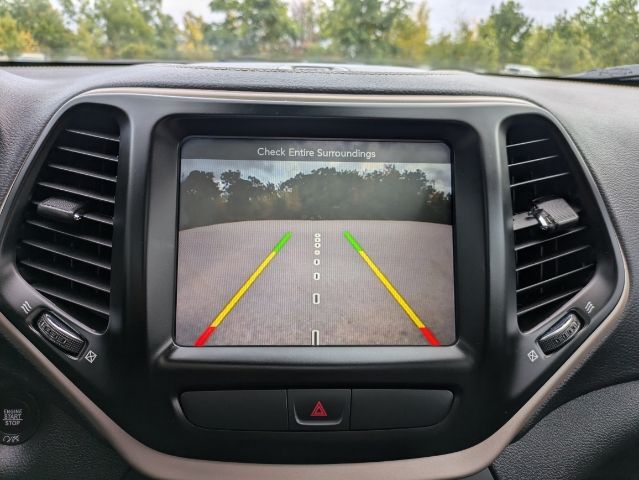 2017 Jeep Cherokee Limited 25