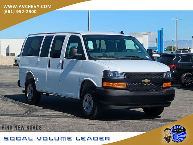 Summit White 2026 Chevrolet Express Van Rear-Wheel Drive 8-Speed Automatic Overdrive