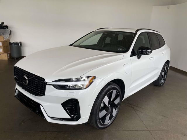 Crystal White Metallic 2024 Volvo XC60 Recharge T8 Plus Dark Theme eAWD SUV / Crossover All-Wheel Drive Automatic