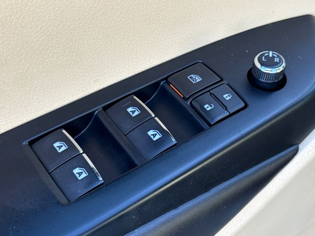 Used 2017 Toyota Highlander SUV