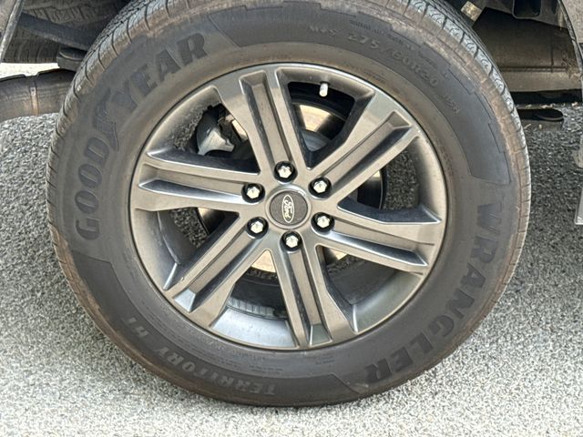 Used 2022 Black Ford XLT image 9