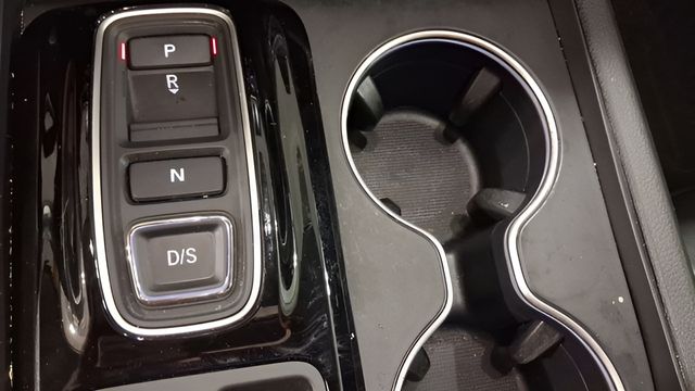 Used 2025 Honda Pilot SUV
