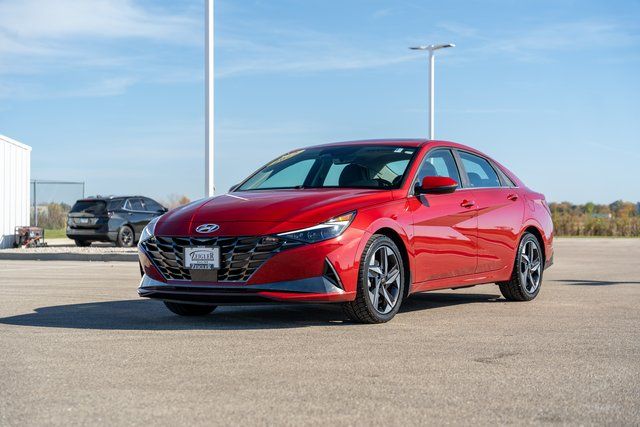 2022 Hyundai Elantra Limited 3