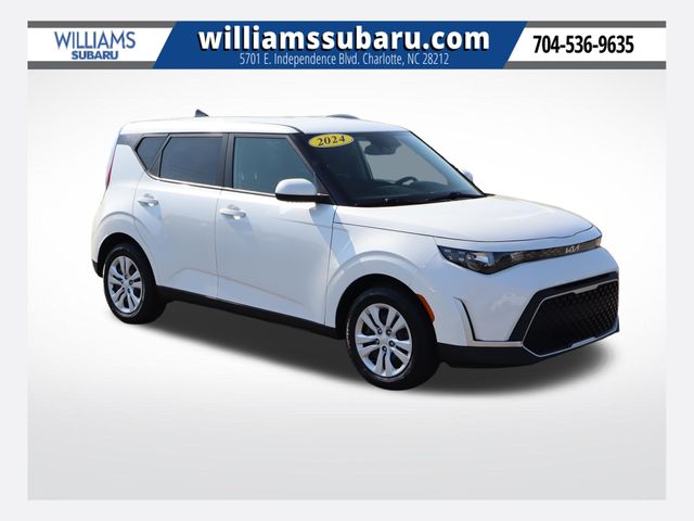Snow White Pearl 2024 Kia Soul SUV / Crossover Front-Wheel Drive Continuously Variable Transmission