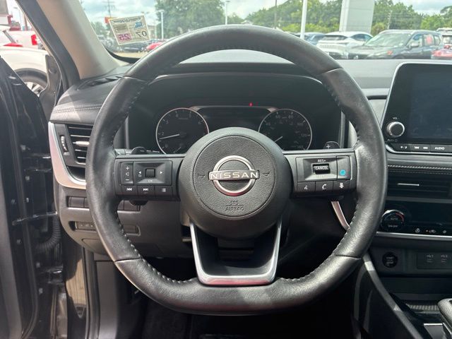 2024 Nissan Rogue SV Black at Royal Nissan