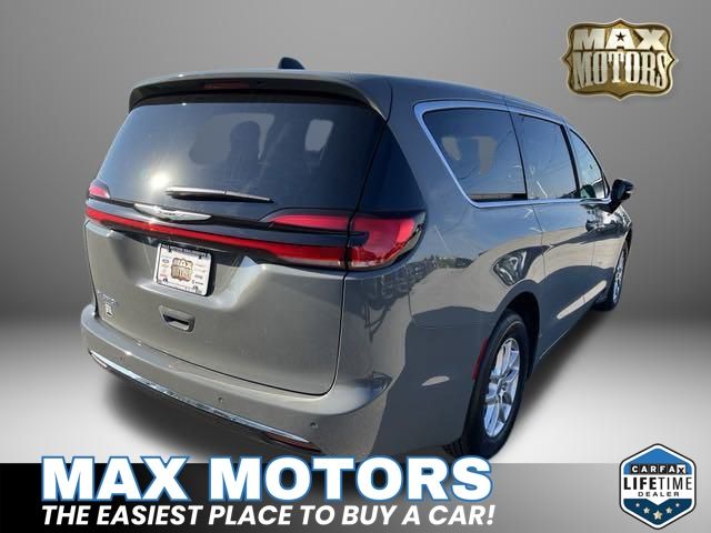 2024 Chrysler Pacifica Touring L 12