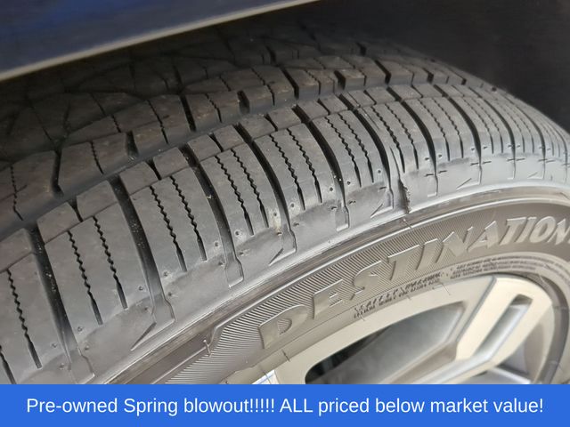 Used 2018 Black GMC Denali image 9