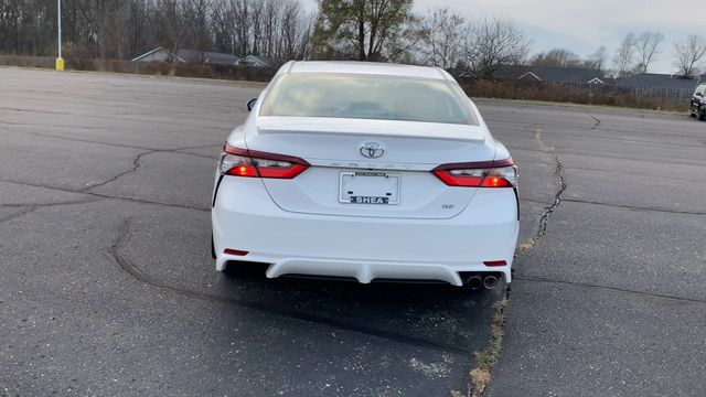 2022 Toyota Camry SE 7