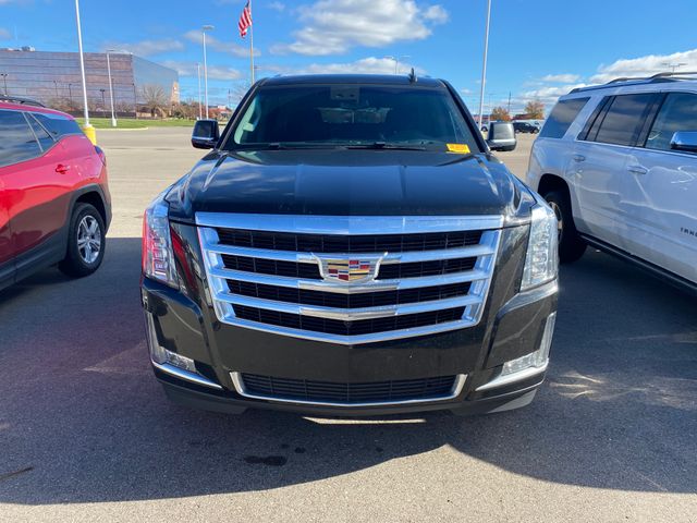 2017 Cadillac Escalade Luxury 2