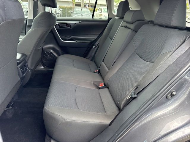 2025 Toyota RAV4 LE - Photo 12