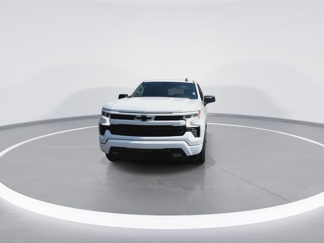 Used 2023 White Chevrolet RST image 3