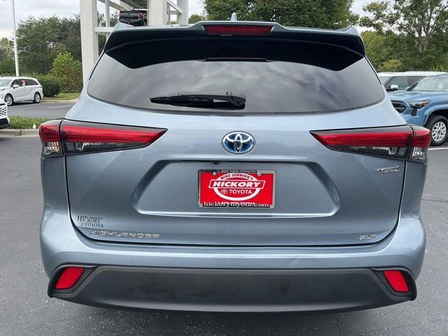 Used 2021 Toyota Highlander Hybrid SUV