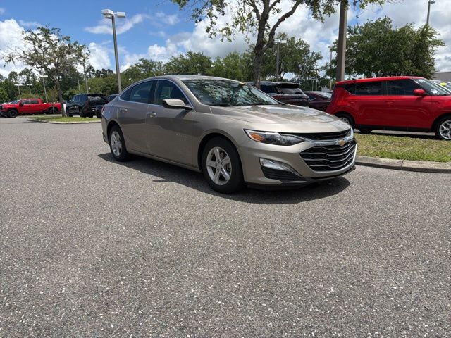 Mineral Gray Metallic 2025 Chevrolet Malibu Sedan Front-Wheel Drive Continuously Variable Transmission