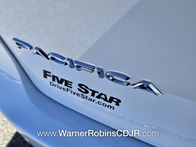 New 2026 White Chrysler Select image 12