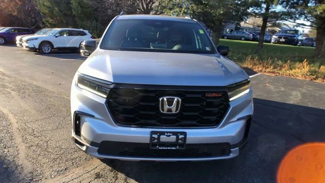 2025 Honda Pilot TrailSport 3