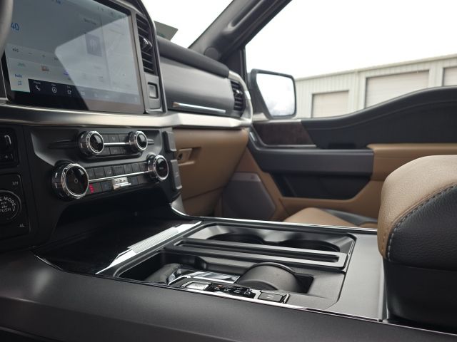 2023 Ford F-150 Lariat:45410B