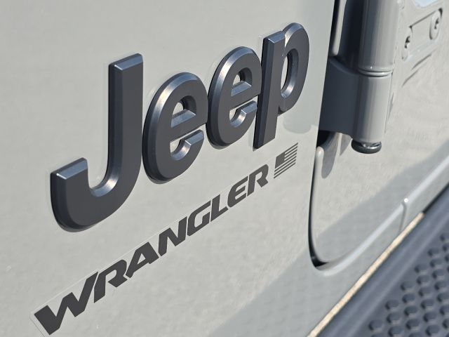 Photo of 2023 Jeep Wrangler Altitude in Dallas, GA - 10,  2023 Jeep Wrangler Altitude:L166650A