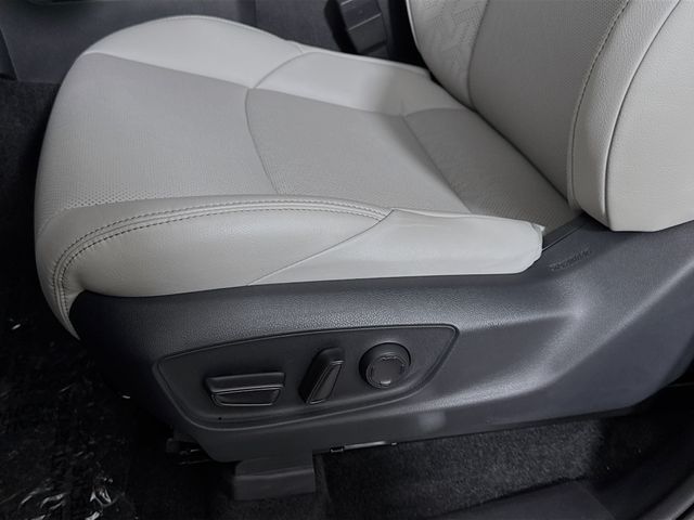 2025 Toyota Tacoma Limited - Photo 22