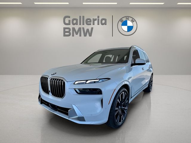 2026 BMW X7 40i's photo