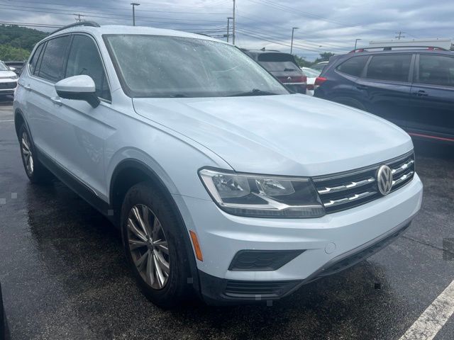 White Silver 2018 Volkswagen Tiguan SUV / Crossover All-Wheel Drive 8-Speed Automatic