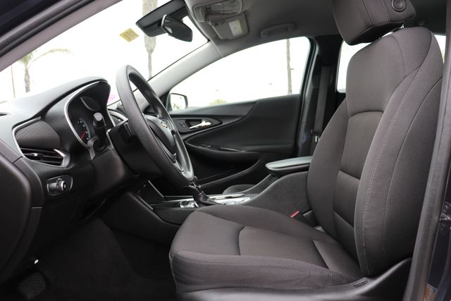 2023 Chevrolet Malibu LT photo