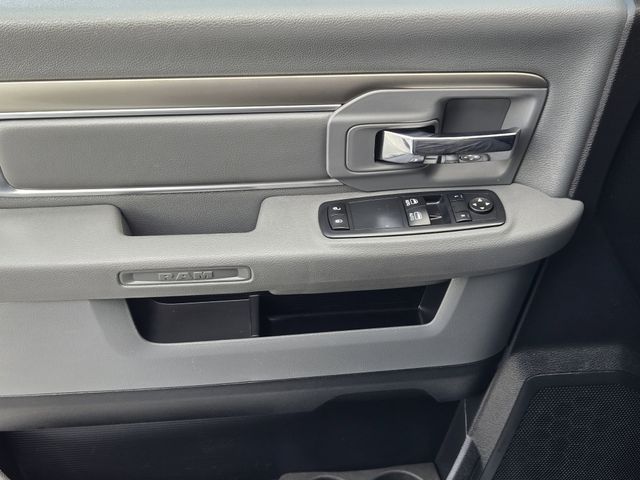 2017 RAM 1500 Tradesman photo
