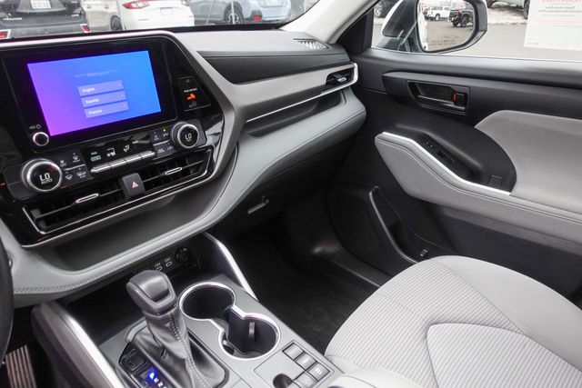 used 2023 Toyota Highlander car, priced at $32,900