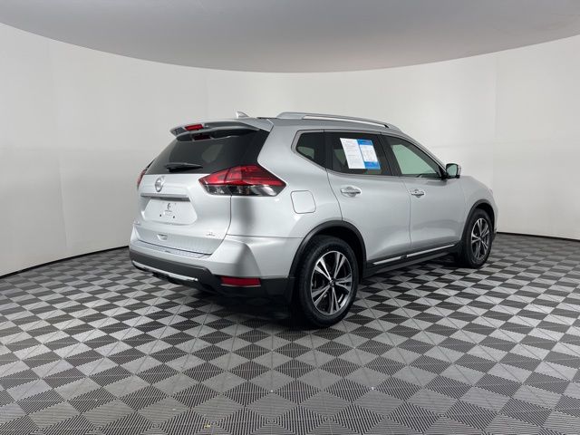 2017 Nissan Rogue SL 19