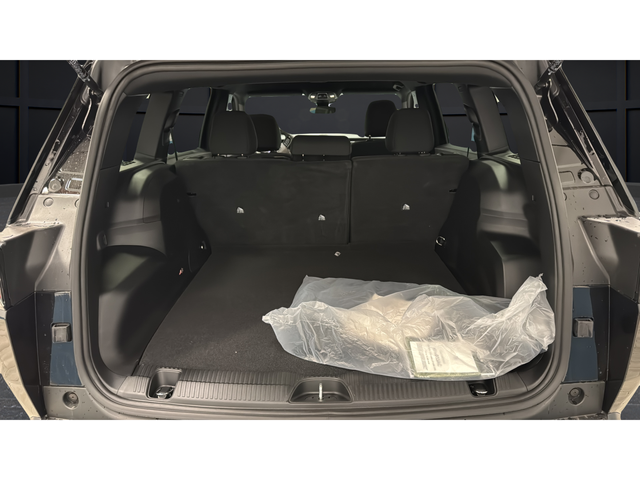 New 2026 Diamond Black Crystal Pearlcoat Jeep Laredo image 25
