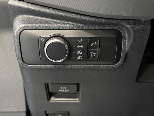 Used 2022 Green Ford Base image 11
