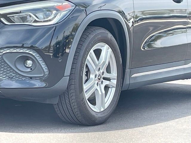 Used 2022 Night Black Mercedes-Benz GLA 250 image 21