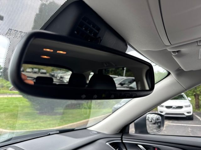 Used 2018 Black Mazda Touring image 17