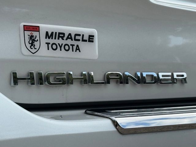 Used 2024 Toyota Highlander SUV